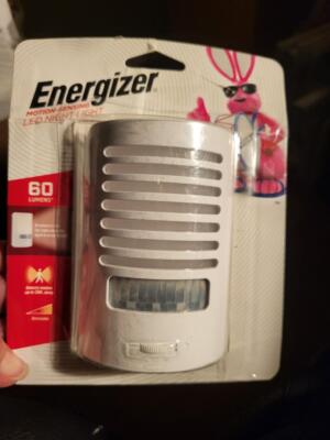 Energizer LED Motion-sensing Night Light White 60 Lumens Open box