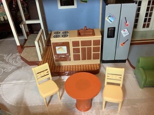 Vintage 2008 Disney Hannah Montana Malibu Beach Doll House w/Accessories - Picture 10 of 19