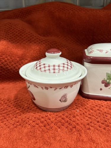 Pfaltzgraff Delicious Collection, Recipe Box, Sugar Bowl With Lid & Creamer  - Picture 2 of 13