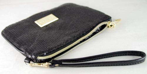 $44 Convertible NWOT BETSEY JOHNSON BLACK SEQUIN PVC PATENT LEATHER WRISTLET BAG - Picture 5 of 21
