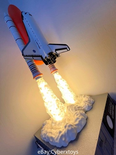 1:144 Scale STS Discovery OV-103 Space Shuttle Model with Night Light-up - Picture 2 of 8