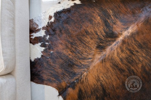 Real Cowhide Rug Dark Brindle - Size 6x7-8' - Picture 2 of 6