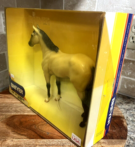 Breyer #490 Bolya, The Freedom Horse Buckskin Akhal-Teke Mare (14F) - Picture 8 of 9