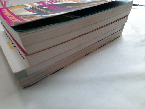 Lot 4 RACHAEL RAY COOKBOOKS - 365 MEALS, EXP. LANE, 30 MIN. MEALS - Food Network - Picture 5 of 5