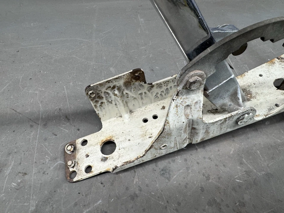 1967-1969 Oldsmobile Cutlass 442 Automatic Center Console Floor Shifter Knob OEM - Image 4 of 4