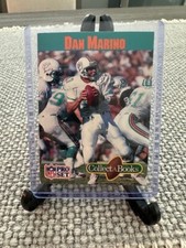 1990 NFL PRO SET COLLECT-A-BOOKS * MIAMI  DAN MARINO