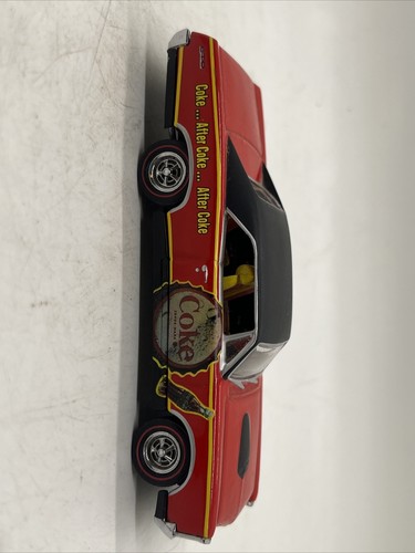 Matchbox Collectibles Coca Cola 1967 Pontiac GTO - YMC03/B GOAT Poncho - Picture 3 of 5