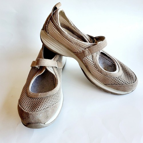 Skechers Relaxed Fit Mary Jane Brown Suade Mesh Shoes Women's 9.5 (No Insoles) - Picture 1 of 10