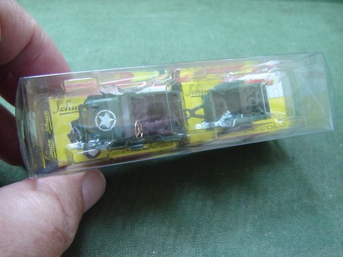 Jeep Willys Schuco Piccolo 01902 con rimorchio in scala 1:90 - Foto 6 di 10