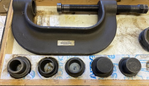 Snap On Tools CJ91D Universal Ball Joint Press Kit CJ91-3,4,5,6,8,9a - Picture 8 of 15