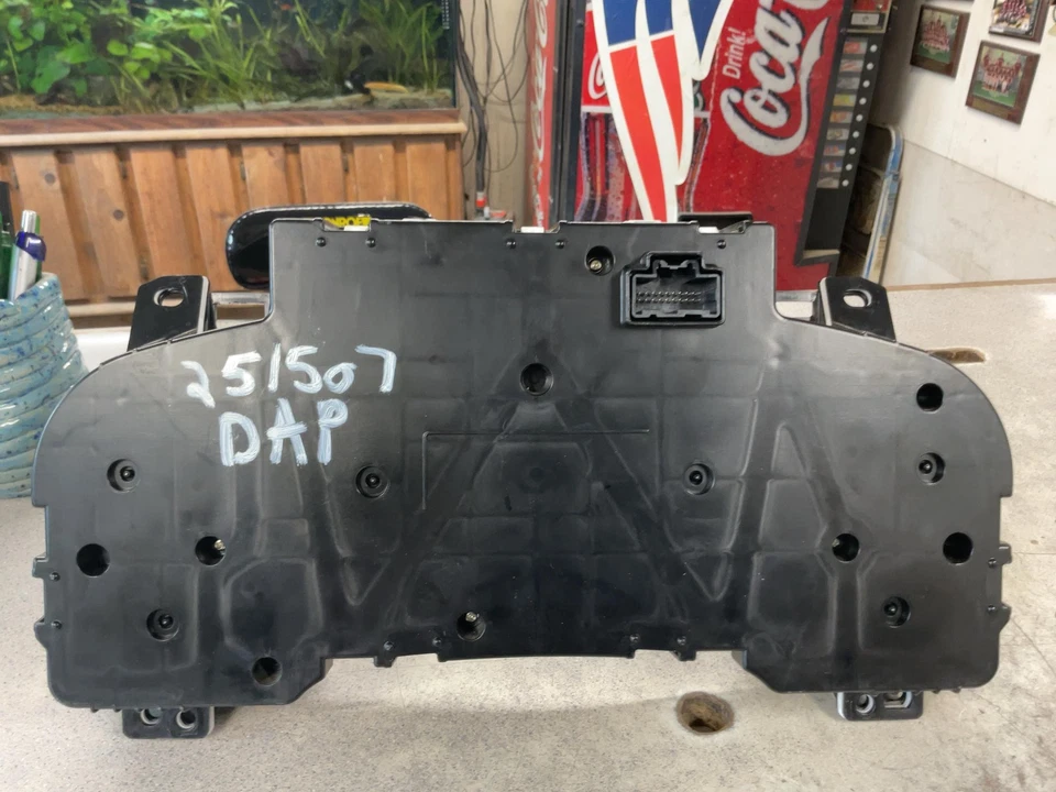 Speedometer GMC YUKON 08 09 10 11 12 13 14 INSTRUMENT GAUGE CLUSTER 269K - Image 3 of 3