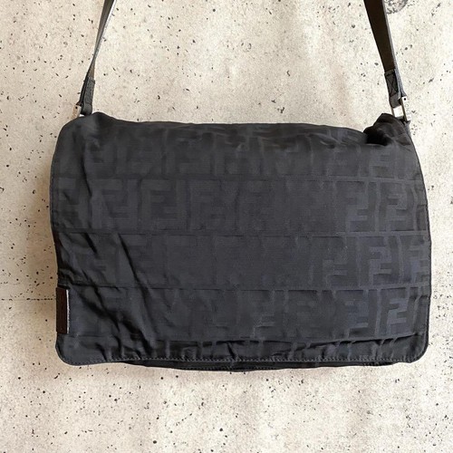 Bandolera Fendi Patrón Zucca Lona Negra Auténtica De Colección - Imagen 24 de 24