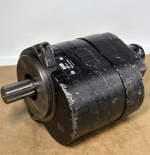 DanFoss Hydraulic Pump Motor 11?7654 (Read Description)