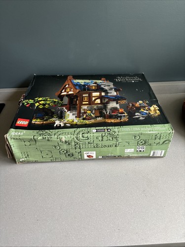 Lego Mittelalterliche Schmiede 21325 100% vollständig - Bild 9 von 16