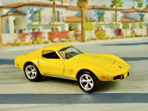 3th Gen 1968- 1982 Chevrolet C3 Corvette 350 V8 Coupe 1/64 Scale Limited Edit Y - Bild 4 von 5
