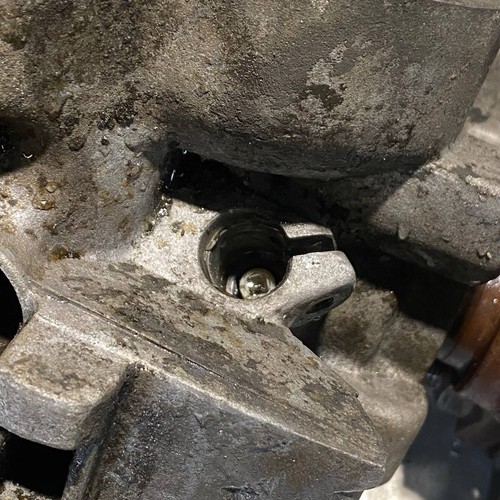 Mercedes-Benz W124 Automatic Transmission Extension 722.5 1292711101 M104 3.2 - Picture 5 of 8