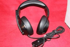 Nubwo Over-The-Ear Wired Gaming Headset, Black. (Blue Light)