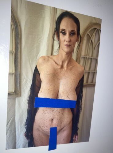 Nuded Amateur Model Photo Female Naked Art Photograph OOAK Gorgeous HOT Milf WOW
