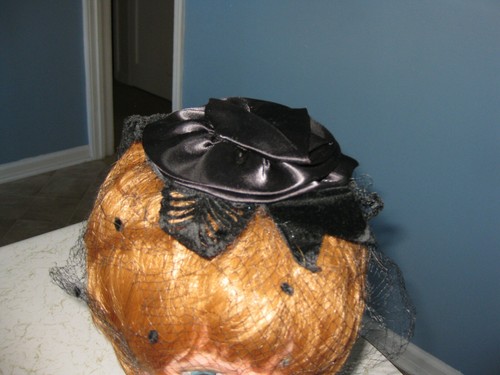 Vintage Black Netting Mesh Hat Velvet And Nylon Bow 50s Cap Head Cover Veil. - Picture 5 of 5