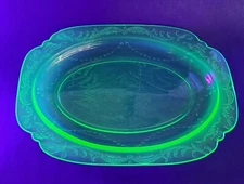 Vintage Green OBLONG Platter Federal Glass Madrid Pattern Vaseline Uranium Glass