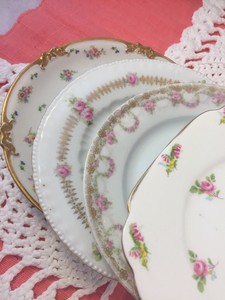 8-Vintage-Mismatched-Dessert-Plates-Pinks-MZ-Austria-Limoges-etc-167