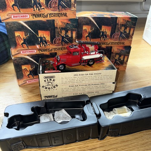 Matchbox Models of Yesteryear Fire Engine Series YFE04 - 1939 Bedford Tanker - Picture 5 of 6