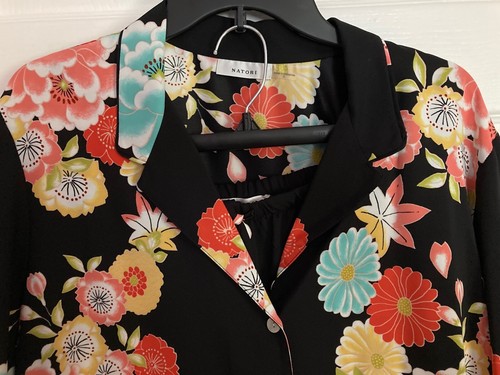 Neu mit Etikett Natori Damen XL Blumendruck Satin 2-teiliges Pyjama-Set schwarz/mehrfarbig 180 $ - Bild 3 von 3