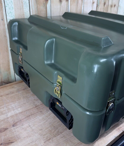 Pelican Hardigg Koffer 26"X27,5"X14,5" Militär Wasserdicht Footlocker Neu - Bild 2 von 20