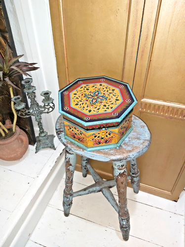 CAJA/BARATIJA/JOYERÍA DE MADERA HEXAGONAL FLORAL PINTADA A MANO INDIA - Imagen 16 de 17