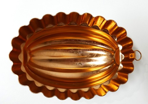 Molde de gelatina de aluminio color cobre de la década de 1960 decoración de pared oblongo - Imagen 3 de 3