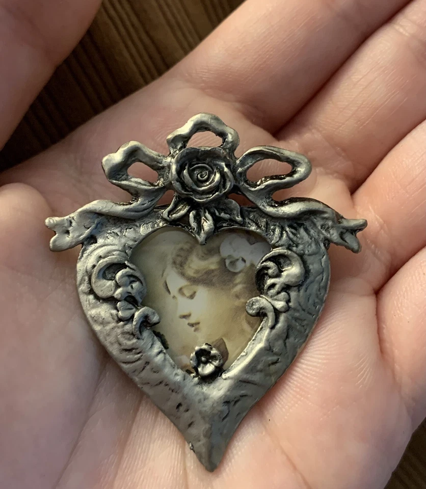 Antique Heart Pin Locket~ Mary Margaret The Pure Virgin Spirit Haunted Talisman  - Image 2 of 4