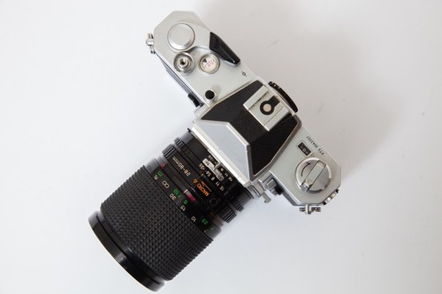 Nikon Nikorrmat FT2 35mm classic camera with 28-80mm f3.5-4.5 Macro Lens - Picture 15 of 19