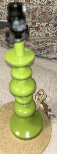 Vintage limettengrüne 50er Jahre Lampe, Bobble Bobbin Mcm Resin Rahmen ohne Schirm - Bild 2 von 11