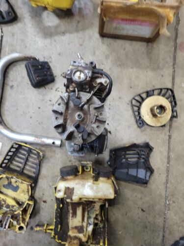 McCulloch Mac 120 Chainsaw Basket Case 4 Parts Or Repair - Picture 19 of 19