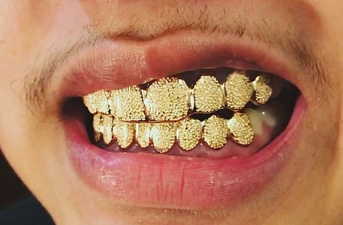 Griglia fatta a mano fatta a mano oro giallo massiccio 10K 14K diamante taglio polvere su misura - Foto 2 di 12