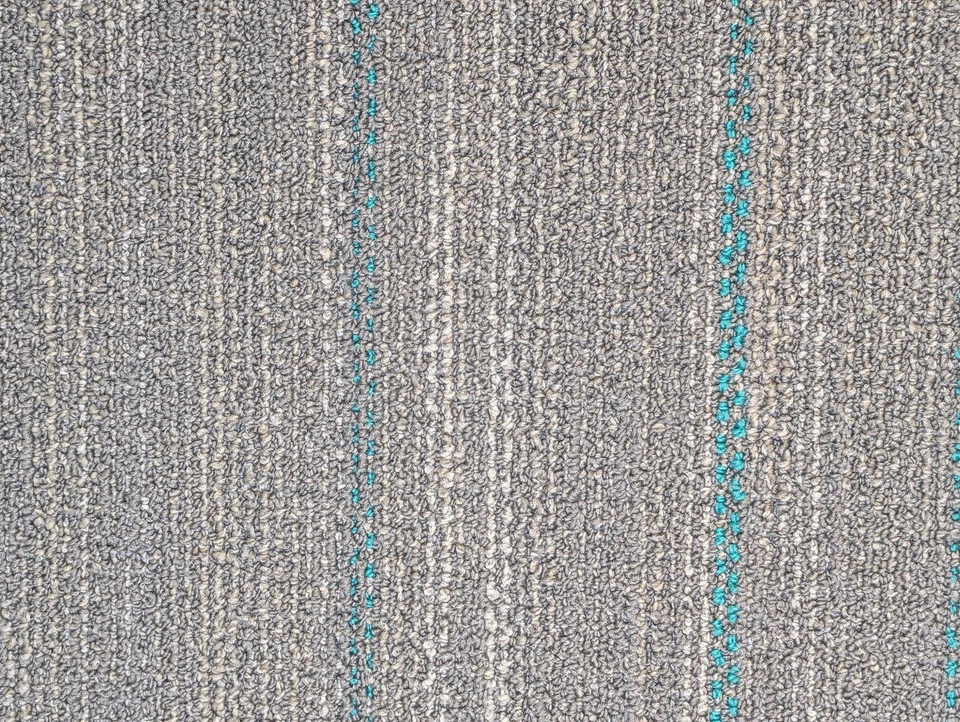 Alfombra azulejo Shaw 00100 BEIGE MÁS CLARO. 48 pies cuadrados/estuche Foto 2 de 3