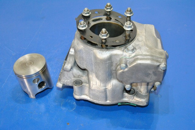 Honda cr250r запчасти