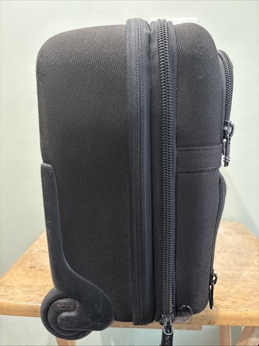 TUMI 26124DH Alpha Black Nylon Compact 2 Wheeled Laptop Bag Carry On Luggage - Picture 4 of 9