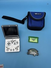 Nintendo Game Boy Advance SP Tribal Limited Edition Silber + Pokémon Blattgrün
