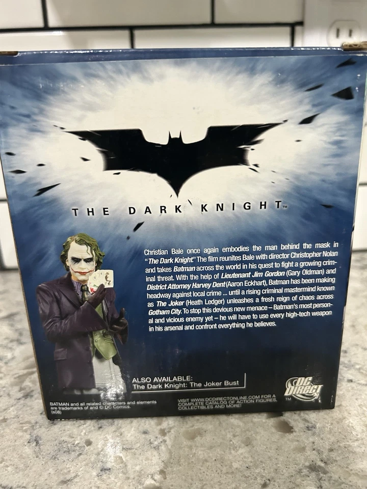 The Dark Knight Batman Bust Limited Edition - Image 4 of 4