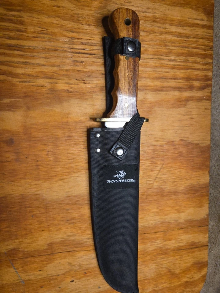 14in Winchester Hunting Knife with Sheath Made In USA - Image 3 of 4