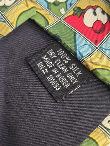 Corbata de cuello vintage Veggie Tales Eagles Wings Larry The Cucumber 100 % seda para hombre - Imagen 4 de 6