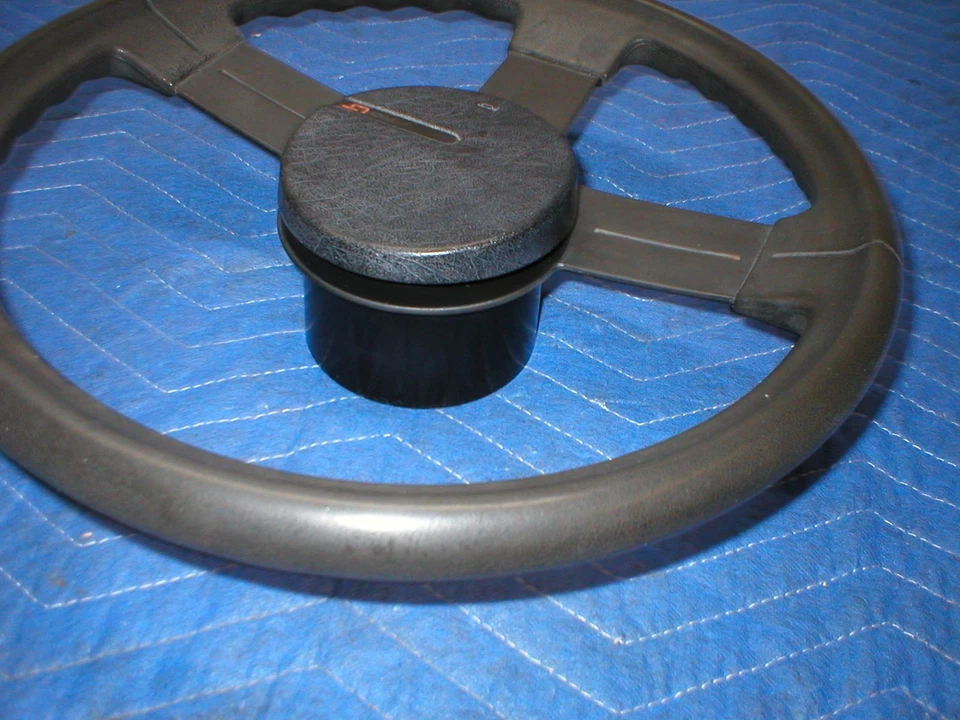 1982 - 88 年科迈罗 Berlinetta 运动政变方向盘带巡航控制通用原始设备制造商 — 第 4/4 张图片