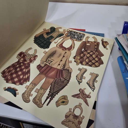 Vintage Original Uncut Dionne Quints Paper Doll Books 1-5 Let's Play House  - Picture 18 of 19