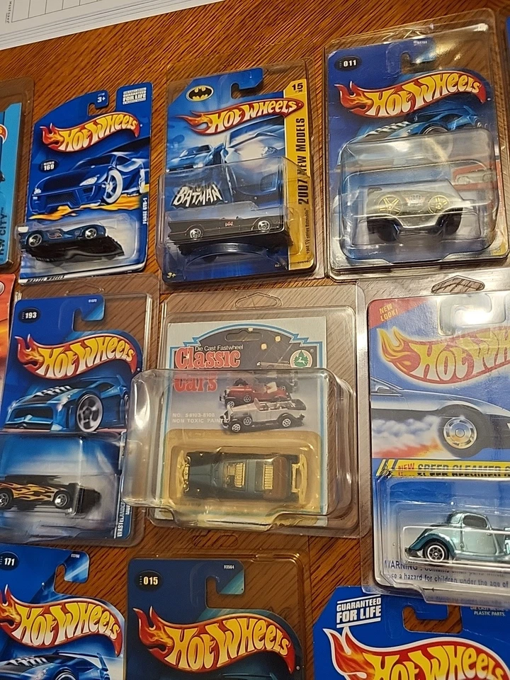 20 Cars 18 Hot Wheels 1 Classic & 1 Yat Ming - Image 3 of 4
