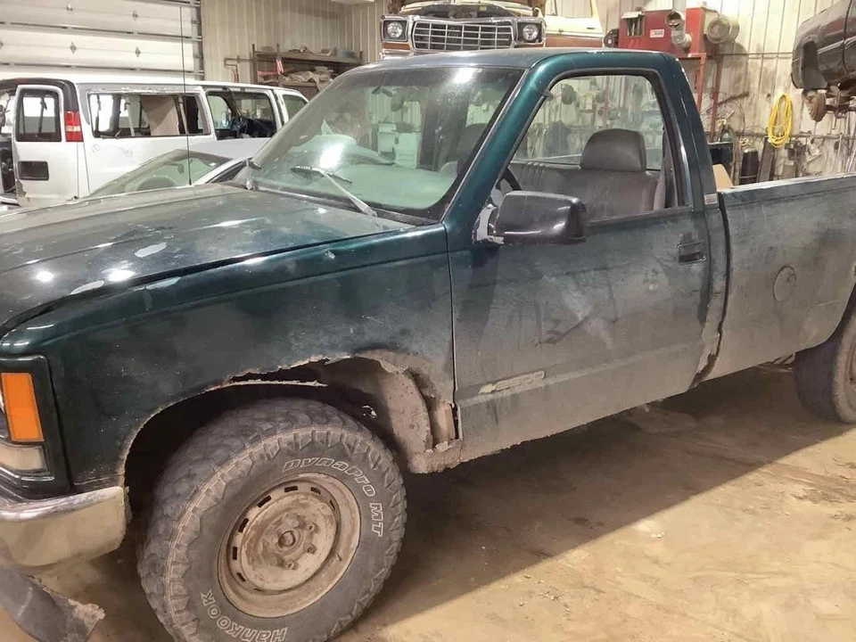 Used Engine Complete Assembly fits: 1995 Chevrolet 2500 PICKUP 8-305 5.0L VIN E - Image 3 of 4