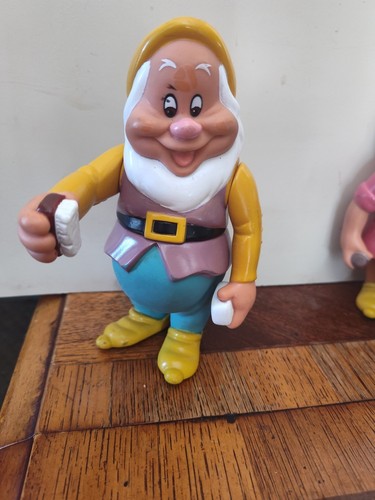 Disney HAPPY Bambola Nano Cambia Colore Thailandia Mattel Barbie Biancaneve e 7 - Foto 2 di 4