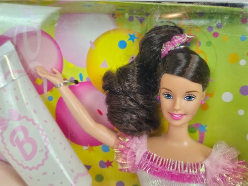 1999 Birthday Celebration Cake Barbie Puppe mit Tortendekoration Zubehör NEU Box - Bild 10 von 24