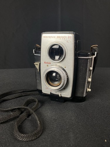 Vintage 1940’s Kodak Brownie Reflex 20 Camera Film UNGETESTET With Strap - Bild 2 von 7