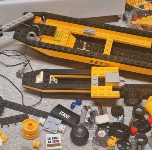 Lego System RES-Q Bundle Job Lot Minifigs Hovercraft Helicopter Vehicles Spares - Picture 10 of 13
